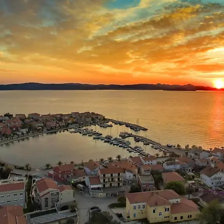 Apartments With Parking Spaces Bibinje, Zadar - 5761 Apartment Bibinje